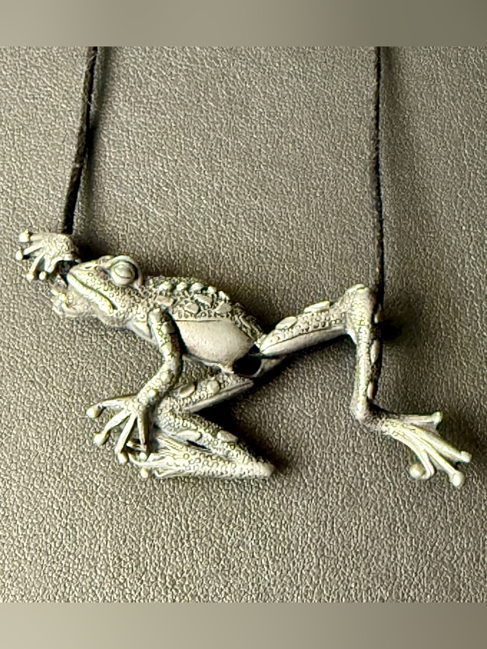 JJ Jonette Frog Pendant